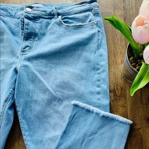 LOFT boyfriend jeans 16P